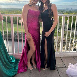 Sherri Hill Magenta Prom or Special Occasion Dress